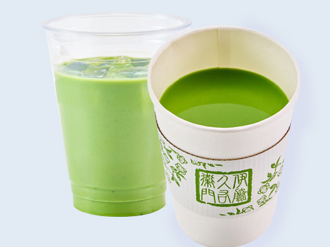 抹茶アーモンドミルクラテ