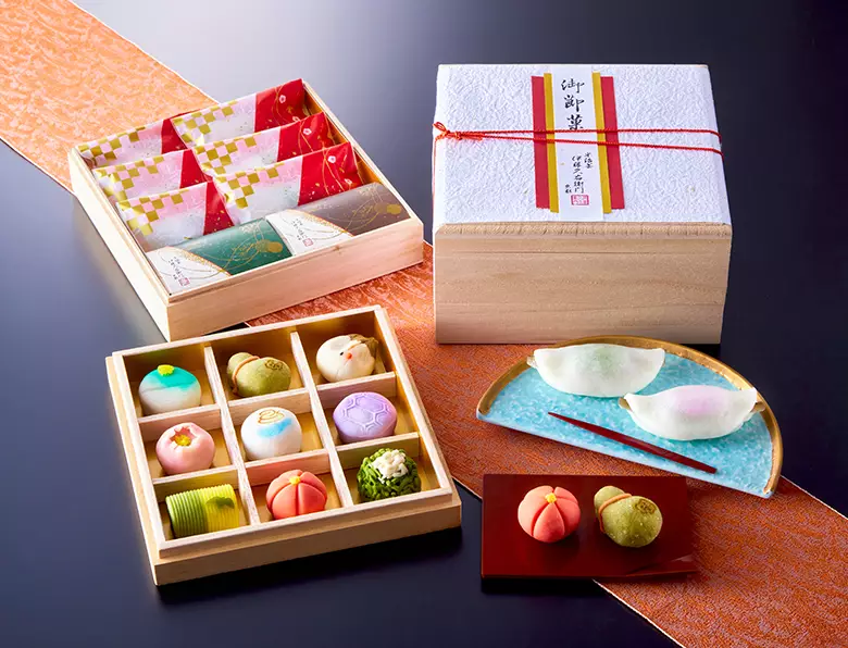 冷凍】宇治茶京菓子おせち二段重 慶【送料無料】【正月限定の上生菓子 