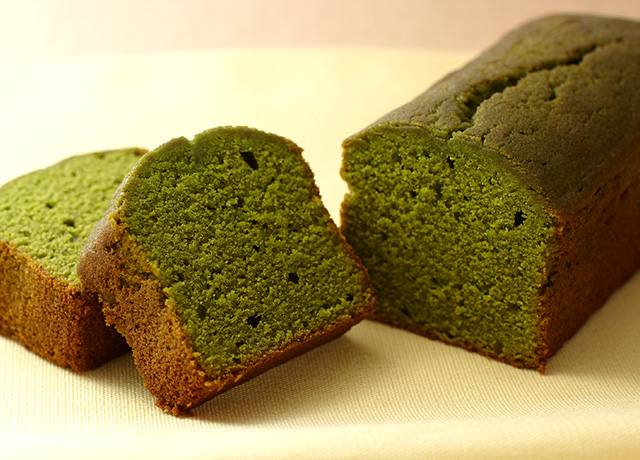 宇治抹茶パウンドケーキ 白あん仕立て 数量限定で復活 数量限定 期間限定 伊藤久右衛門 公式オンラインショップ